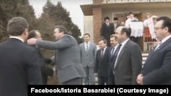 Prima întâlnire dintre Ion Iliescu și Mircea Snegur, la Ungheni, în 1992.