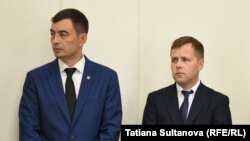 Alexandru Cernei (stânga) și Octavian Iachimovschi, în timpul audierilor pentru concursul la funcția de procuror general, mai 2024.