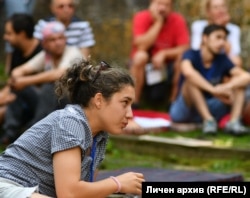 Емине по времена фестивала „В шепите на Демир Баба“, който организира край Исперих.