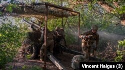 Pjesëtarë të ushtrisë ukrainase afër Çasiv Jarit në prill të vitit 2024. 