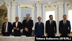 Semnarea pactului a fost inițiată de blocul „Împreună”, din care fac parte formațiunile CUB, Platforma DA, Partidul Schimbării și Liga Orașelor și Comunelor.