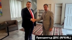 Съпредседателят на ДПС Делян Пеевски заедно с посланика на Белгия Фредерик Мьорис