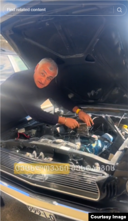 ამ ვიდეოში ჰყვება მამუკა ხაზარაძე, როგორ შეაკეთა "ცეცხლწაკიდებული მუსტანგი"