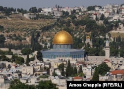 A Sziklamecset vagy más néven Szikladóm Jeruzsálem óvárosában. Az 1900-as évek elején az akkori brit hatóságok szerint gyakran árusították a városban a szentélyből származó, feltehetőleg lehullott darabokat