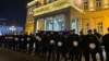 Policija pred zgradom Skupštine Grada, Beograd, 24. decembar 2023. 