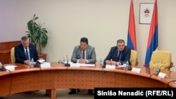 Radovan Višković, premijer RS, Nenad Stevandić, predsjednik Narodne skupštine RS i Milorad Dodik, predsjednik RS, na sastanku u entitetskom parlamentu, Banja Luka, BiH, 24. april 2023.