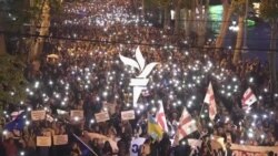 Tbilisziben folytatódnak a tömegtüntetések a civil szférát célzó törvényjavaslat miatt