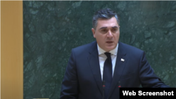 პარლამენტში ინტერპელაციის წესით უსმენენ საგარეო საქმეთა მინისტრ ილია დარჩიაშვილს.