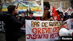 Протести против пензиската реформа во Париз, 14 април, 2023.