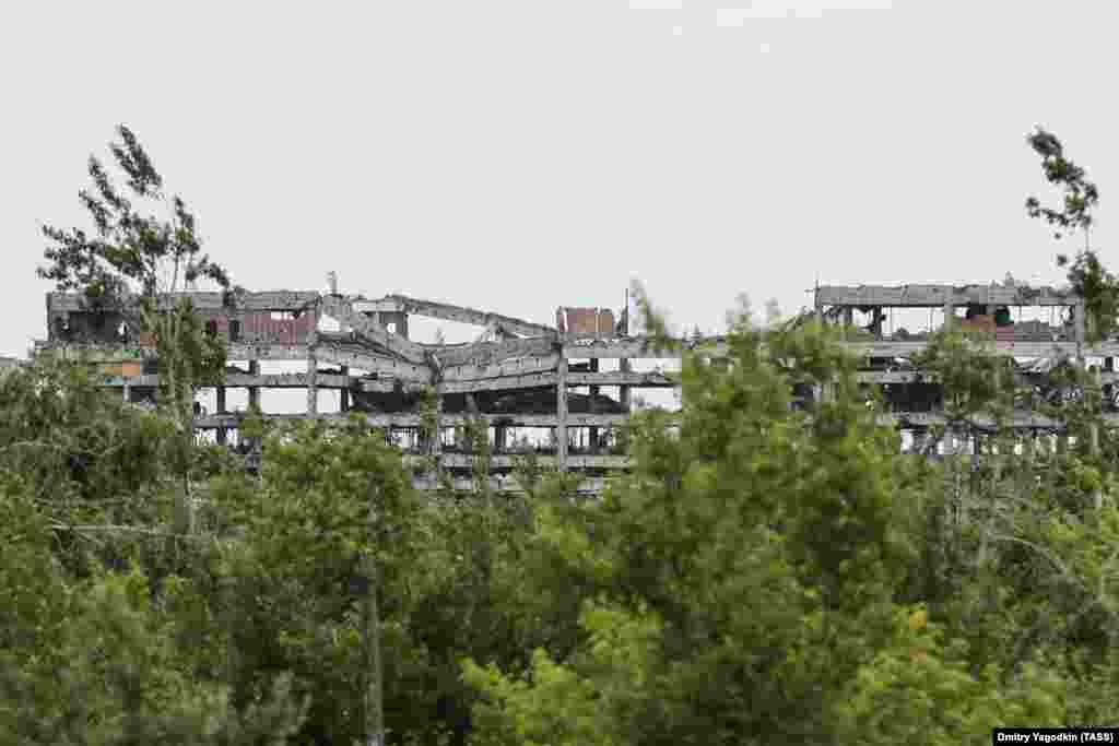 The latest available image of the airport ruins, taken on May 26, 2024 Today, the destroyed airport is firmly under Russian control. But with the front line roughly 20 kilometers away, the site remains within reach of Ukrainian artillery, meaning it is likely to remain a wasteland for the foreseeable future.