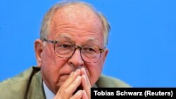 Wolfgang Ischinger: "In retrospect, it's very easy to say how naive we were. How naive our leaders were at the time." (file photo)