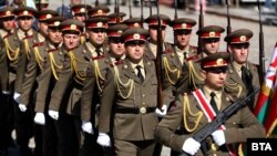 Парад за празника на армията - Гергьовден. 