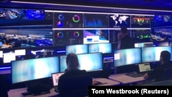 Безбедносниот оперативен центар Телстра, најголемата австралиска телекомуникациска компанија, која се користи за следење, откривање и одговор на безбедносни инциденти