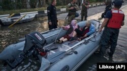 Evakuime masive pas shkatërrimit të digës ukrainase