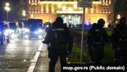 Žandarmerija pred zgradom Skupštine Beograda, 25. decembar 2023. 