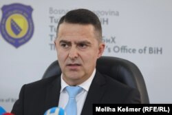 Glavni tužitelj Milanko Kajganić tokom press konferencije, 19. decembar 2023.