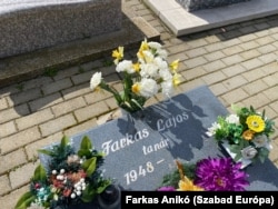 Farkas Lajos azt szerette volna, ha Némedi Gusztáv lelkész búcsúztatja el. Egy másik lelkész azonban keresztbe tett ennek