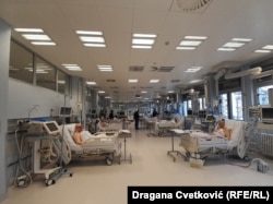 Odeljenje intenzivne nege, gde se pacijenti oporavljaju neposredno nakon operacije.