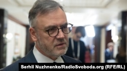 Presidenti i Radios Evropa e Lirë, Stephen Capus.