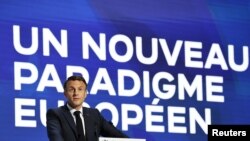 საფრანგეთის პრეზიდენტი ემუნუელ მაკრონი პარიზში, სორბონის უნივერსიტეტში გამოსვლისას. 25 აპრილი, პარიზი. ევროპამ უნდა აჩვენოს, რომ "არ არის აშშ-ის ვასალი" - თქვა მაკრონმა