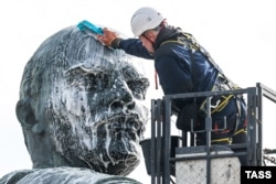 ლენინის ძეგლი პეტერბურგში. 2023 წ. 18 აპრილი