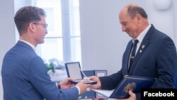 2019-ben Németh László-díjjal tüntette ki az önkormányzat, 2022-ben Székesfehérvár Oktatásáért díjat kapott a polgármestertől