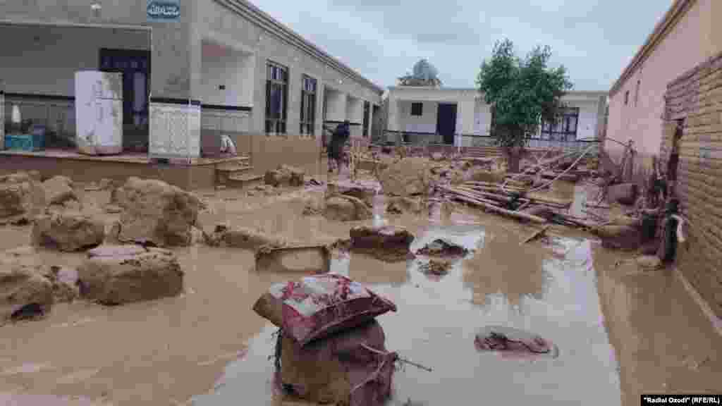 Qeveria e sundimtarëve talibanë të Afganistanit tha më 12 maj se të paktën 1.630 persona janë lënduar në provincën Baglan, dhe mbi 2.260 shtëpi janë shkatërruar, përderisa ekipet e emergjencave dhe familjarët po vazhdojnë kërkimet për të mbijetuar.