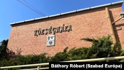 Úgy tudjuk, hogy a polgármester és az iskola igazgatója közötti feszült viszony vezetett a fenntartóváltásig