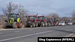 Imagine de la protestul fermierilor din februarie 2024, când au blocat drumul spre vama Leușeni. 