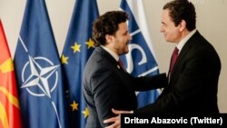 Kryeministri me mandat teknik i Malit të Zi, Dritan Abazoviq, pas një takimi me kryeministrin e Kosovës, Albin Kurti, në kuadër të Forumit të Prespës që po zhvillohet në Ohër të Maqedonisë së Veriut, më 16 qershor 2023.