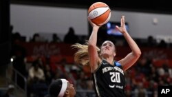 Сабрина Йонеску