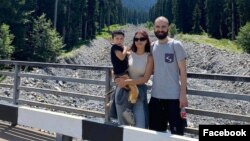 მარიამი, კოტიკო და შოთა სტიქიამდე რამდენიმე საათით ადრე შოვში. 