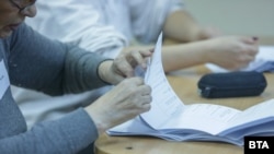  Броене на бюлетините и обработване на изборните протоколи след края на изборния ден на 2 април