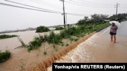 Поплави во Јужна Кореја по долготрајните дождови
