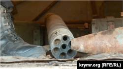 Armata britanică spune că a folosit uraniu sărăcit în obuzele sale care străpung blindajul de zeci de ani. Este o componentă standard și nu are nimic de-a face cu armele sau capabilitățile nucleare.