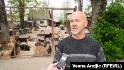 Milan Ćalić, Azil Riska, Beograd