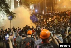 Masovni protesti građana protiv zakona 'o stranim agentima' u Tbilisiju 1. maja 2024.