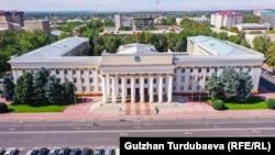 Дом правительства КР.