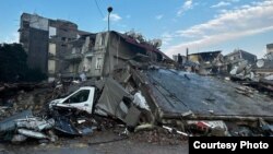 Hiljadama kilometara dalje, na jugu Turske i na severu Sirije, žrtve se i dalje broje