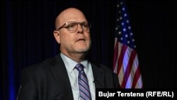 Džefri Hovenijer, Priština, septembar 2923.