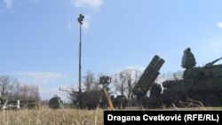 Ruski mobilni antidron sistem za elektronsko ometanje Repelent prikazan u Nišu, na jugu Srbije, tokom prikaza naoružanja i vojne opreme povodom Sretenja - Dana državnosti