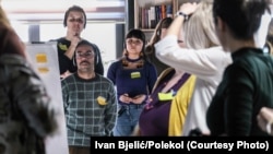 Međunarodni aktivisti na skupu organizacije za političku ekologiju Polekol u Beogradu, 16. februar 2024.