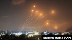 Izraelski protivvazdušni sistem Gvozdena kupola presreće rakete ispaljene iz Pojasa Gaze, 11. oktobar 2023.