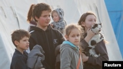 Украински деца в Беизмене. Снимката е от 1 май