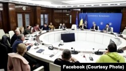 Guvernul României a anunțat câteva măsuri în vederea scăderii deficitului, însă fără măsuri mai categorice puterea fiscală a României ar urma să slăbească semnificativ în următorii ani.