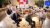 Predsjednik Ukrajine Volodimir Zelenski (u prvom planu) na sastanku G7 u Italiji, 13. 6. 2024.