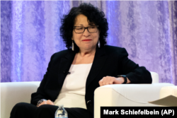 Sonia Sotomayor, judecătoare la Curtea Supremă, participă la o dezbatere, 23 februarie 2024, Washington.