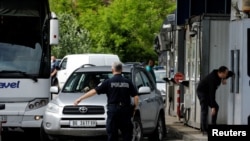 Granični prelaz Jarinje na granici Kosova i Srbije, 15. jun 2023.