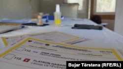 Një fletëvotim për zgjedhjet lokale të prillit në Zubin Potok. 
