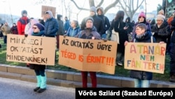 Diáktüntetés a Belügyminisztérium előtt 2024. január 13-án